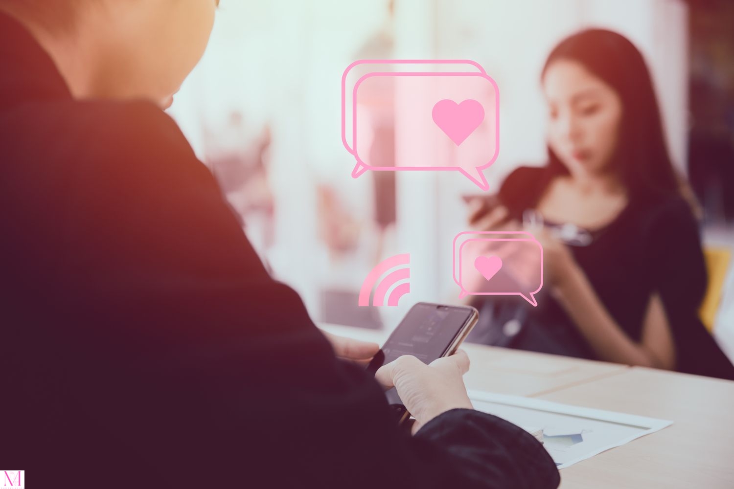 Πώς να κρατήσεις την έλξη ζωντανή μετά το πρώτο μήνυμα